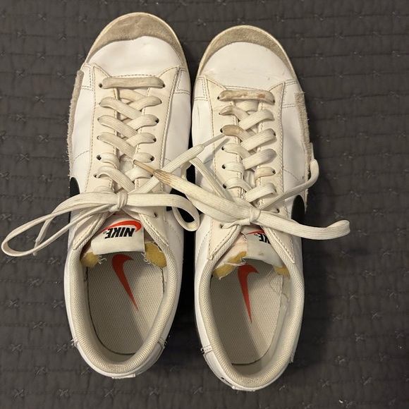 Nike Blazer Low 77 White Shoes Sneakers Women's 10.5. - Picture 2 of 8